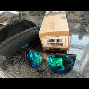 Costa Del Mar  Ferg XL 580P green mirror lens. Brand new in box